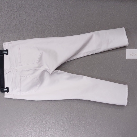 VINEYARD VINES JEANS. - Picture 6 of 17